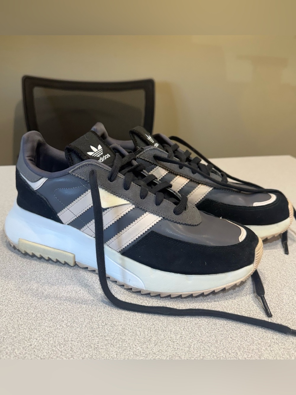 Adidas RETROPY F2 SHOES Women’s Size 9 Grey Five / Wonder Quartz / Carbon